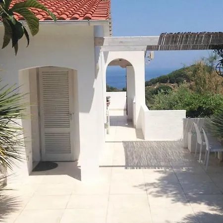 Meri Limoni Hébergement de vacances Zanca